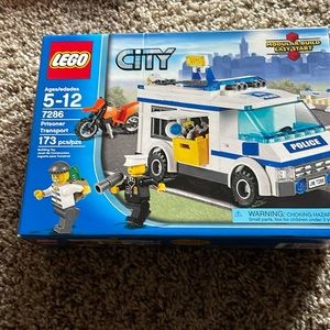 Lego prisoner transport